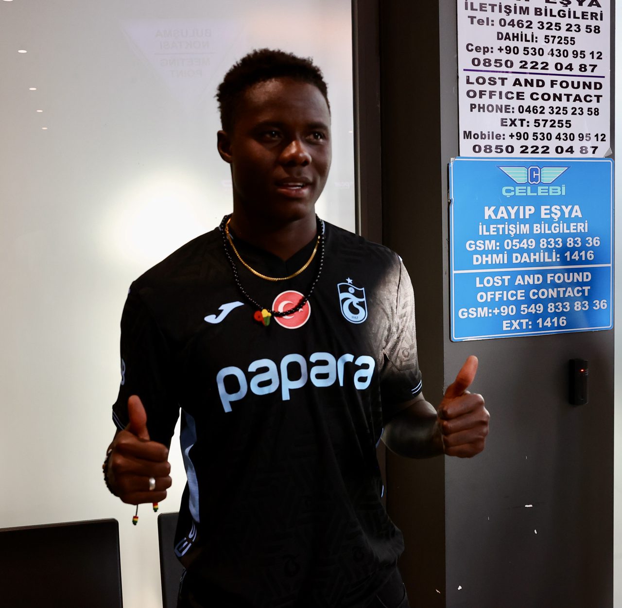 Beşiktaş'ın yeni transferi Ümit Akdağ, İstanbul'a geldi