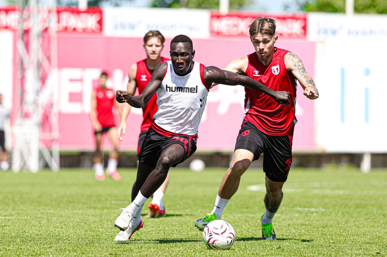 Samsunspor, Süper Lig'de yarın Arca Çorum FK'yi konuk edecek
