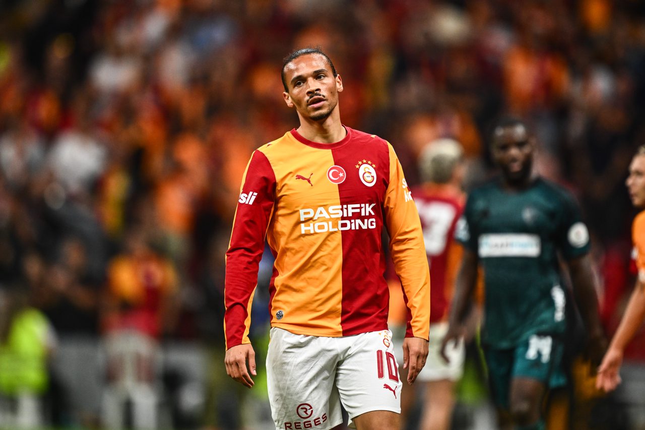 Galatasaray, kaptan Abdülkerim'in golüyle Kocaelispor'u 1-0 yendi